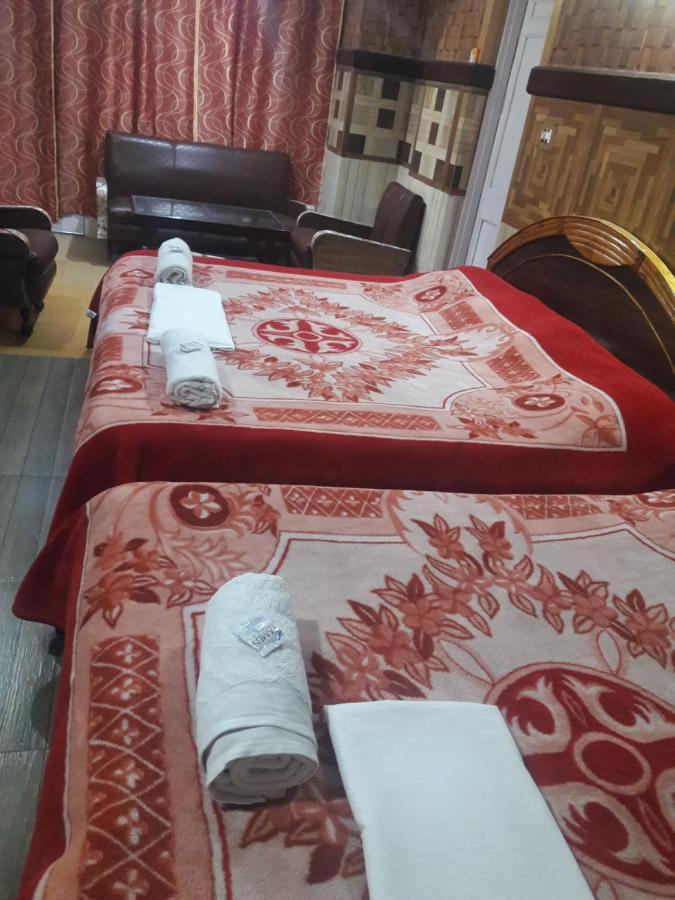 Blooming Dale Hotel Srīnagar Dış mekan fotoğraf