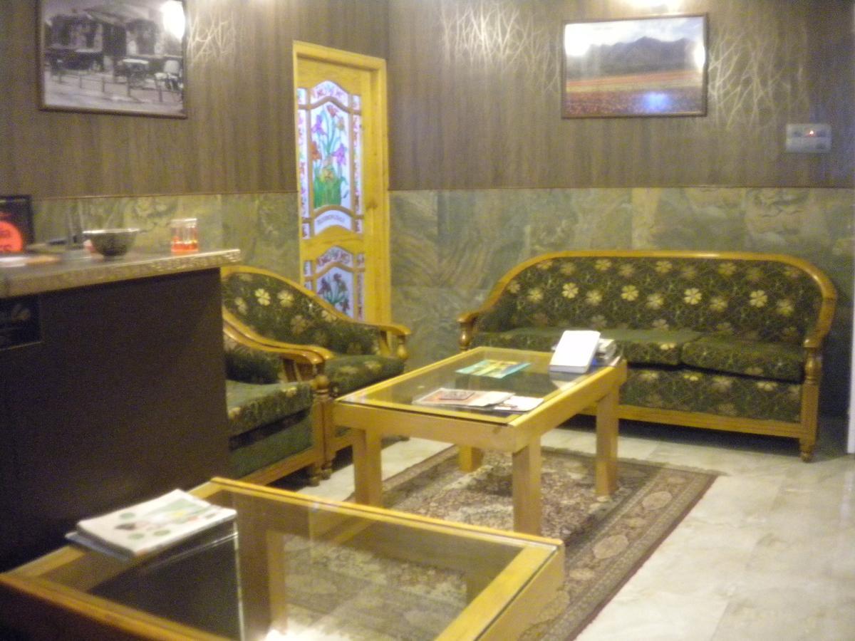 Blooming Dale Hotel Srīnagar Dış mekan fotoğraf