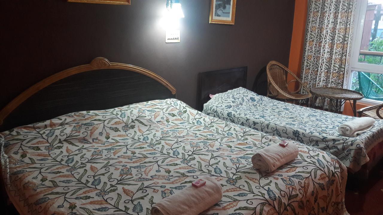 Blooming Dale Hotel Srīnagar Dış mekan fotoğraf